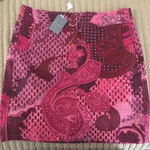 2/$20 Ann Taylor Classy Red and Pink Skirt 8